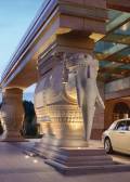 Leela_delhi_sulpture_fasad